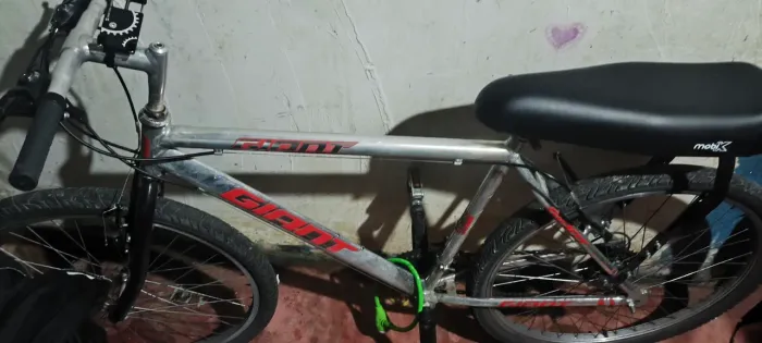 Bicicleta giant, aro 26