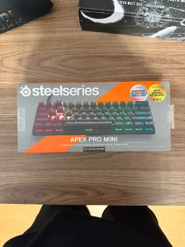 Teclado Apex Pro Mini (3 meses de Uso)
