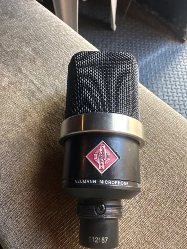 Microfone neumann tlm 102