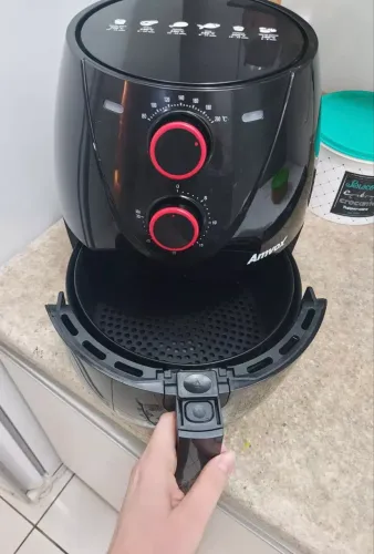 Fritadeira Elétrica sem Óleo/Air Fryer Amvox ARF 1205 Preta com Timer 4,5L muito nova