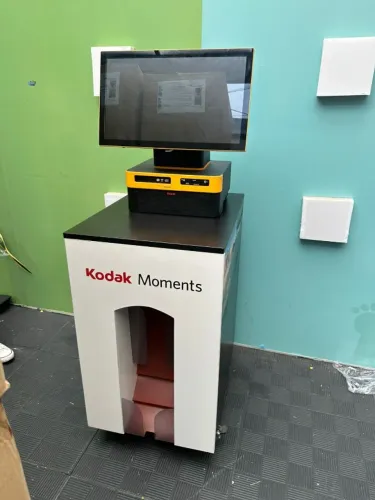 KODAK Moments - Totem Fotográfico Interativo