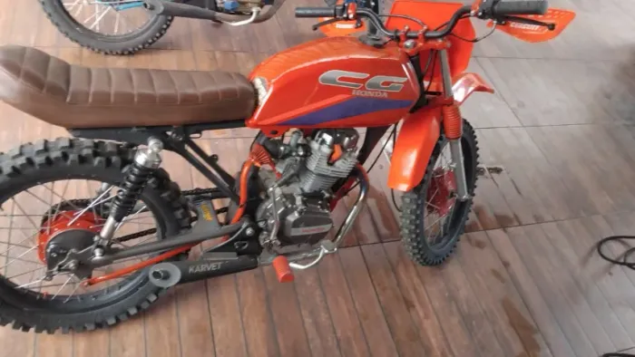 Vendo duas motos CG 125cc, para andar em trilhas , chacaras e fazendas!