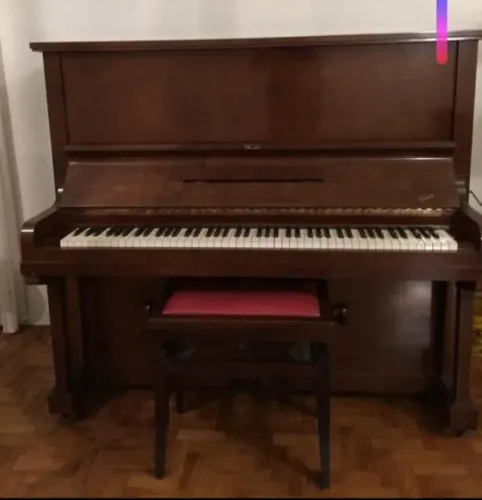 Vende-se PIANO BRASIL