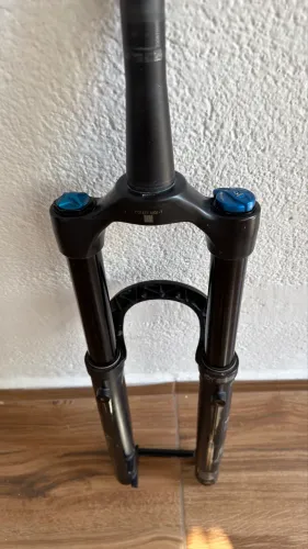 Suspensão Fox 36 rythyn 160mm espiga 16cm