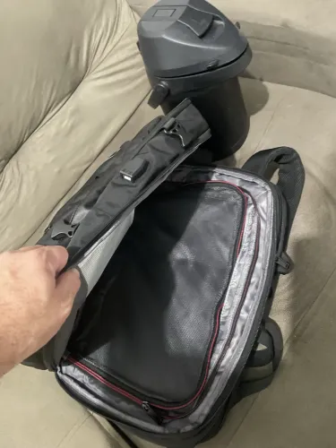 Vendo Mochila e Garrafa Térmica 