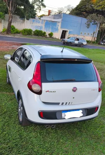 Fiat Palio Sporting 1.6 Flex 16V 5P 2014