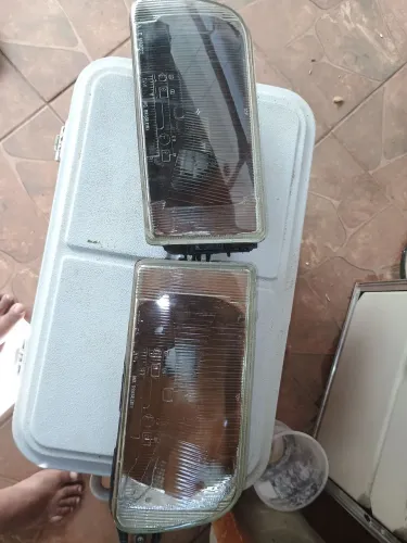 Vendo farol do gol quadrado ano 92 