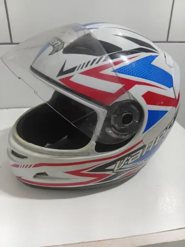 Capacete em excelente estado 