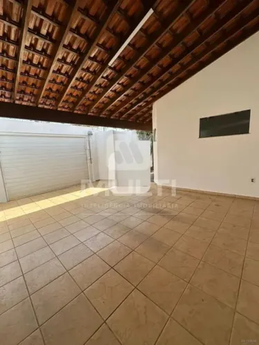 Casa - JARDIM KARAIBA