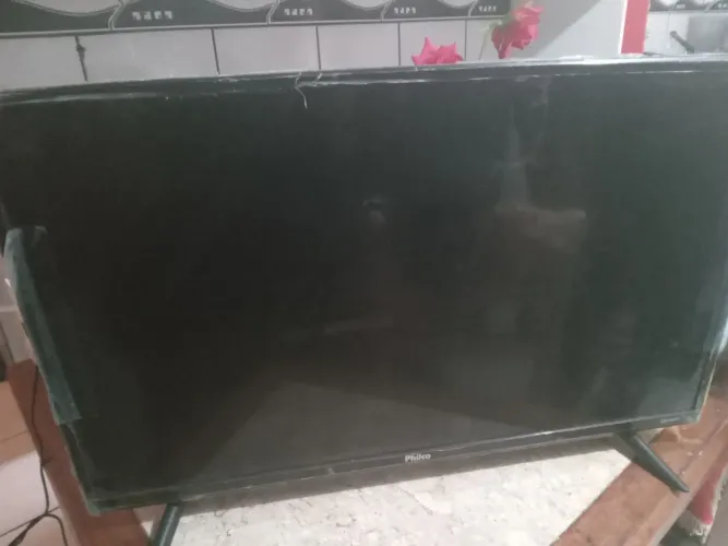 Tv philco com defeito 32 ( não entrego). 