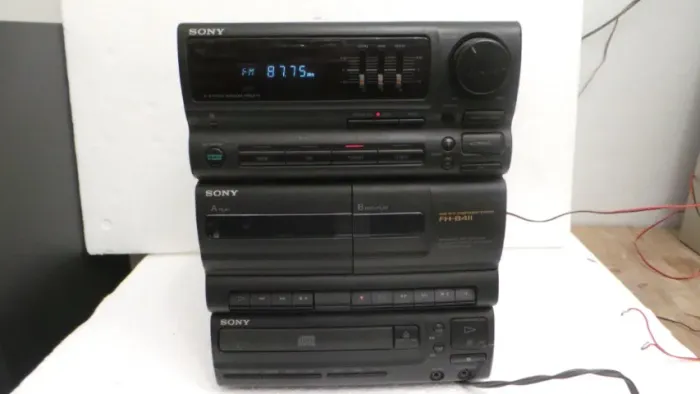 MINI HI-FI SONY FH-B411 LIGANDO MAS PRECISANDO REPAROS