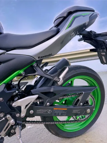 Kawasaki Z500 SE 2025 