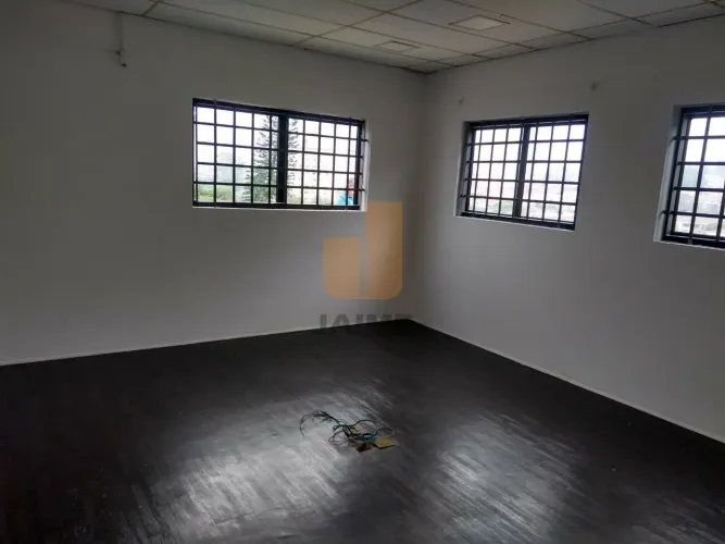 Prédio Comercial com 670 mts² em Jabaquara.