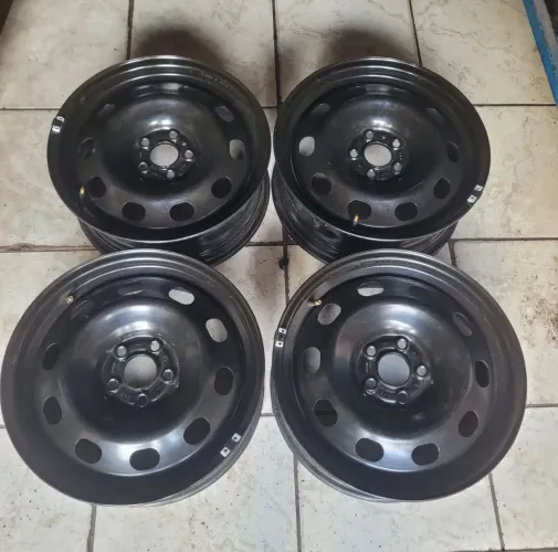 Vendo 4 rodas 15, 5 furos