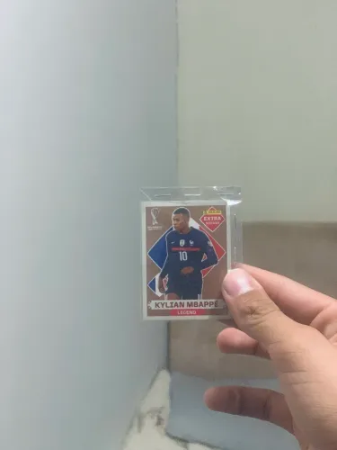 Figurinha legend mbappe bronze de 2022