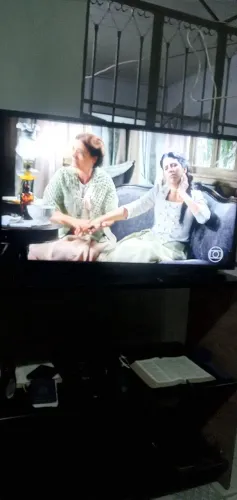 Vendo televisão 43 polegadas pra sair hoje 900