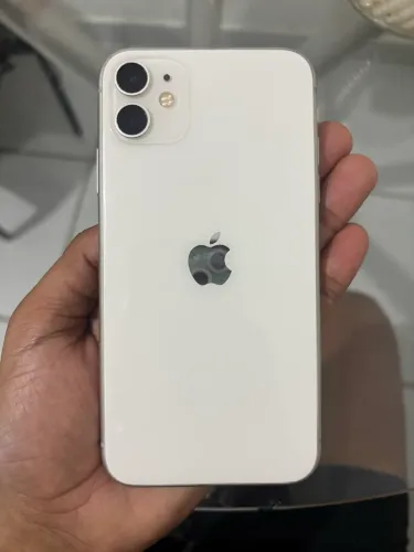 iPhone 11 64Gb 72% bateria - Usado
