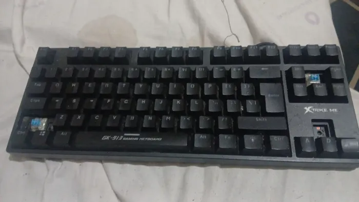 Teclado geme