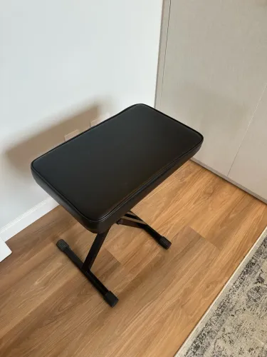Banco retrátil / ajustável para piano ou teclado