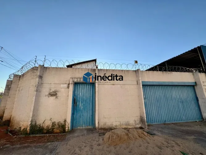 Excelente oportunidade de locação de sobrado na Vila Rosa, R$4.000,00/mês.