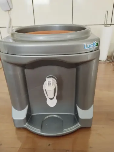 Suporte para galão de água