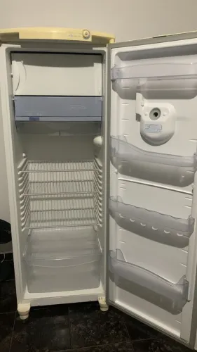 Geladeira Cônsul 380litros 