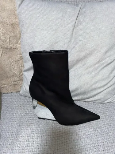 Bota Schütz