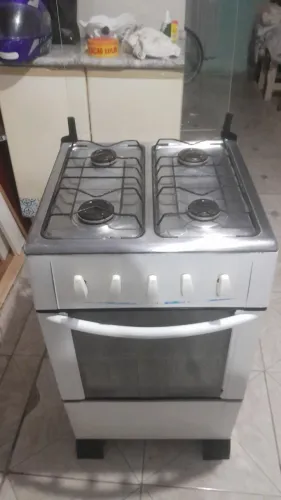 Vende se fogão 4 bocas em bom estado