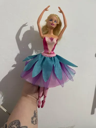 Barbie bailarina Kristyn Farraday - Filme Sapatilhas Mágicas 2013