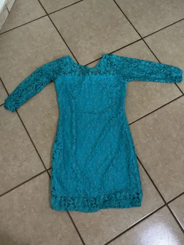 Vestido mídi renda