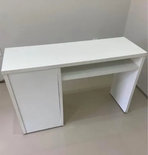     Mesa para Manicure em Ótimo Estado - 1,20 x 0,40