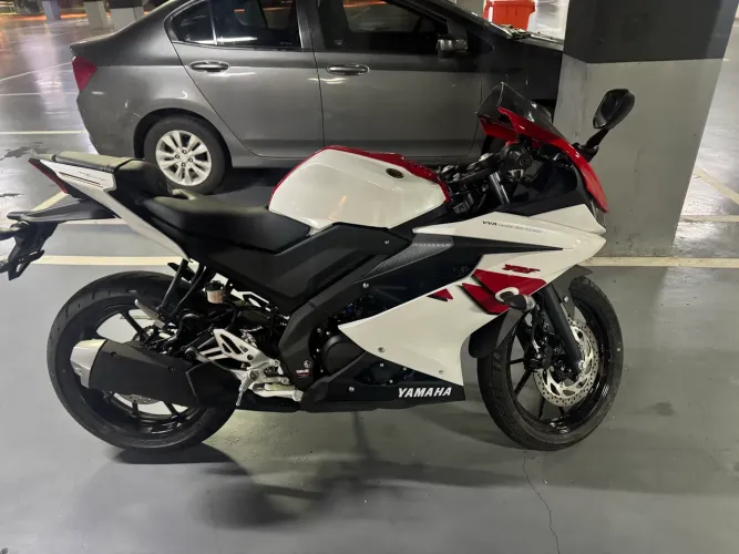 Yamaha R15 edição especial 2027