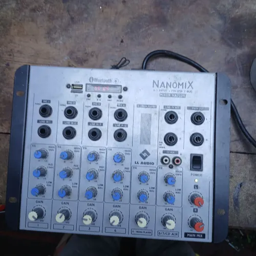 Vendo mesa de som