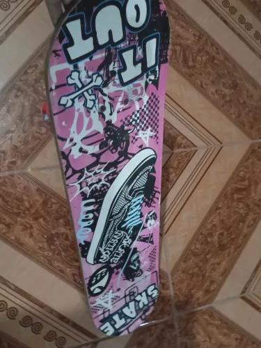 Skate.