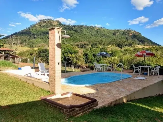 Sitio a 90 km de Ribeirão preto, escriturado.
