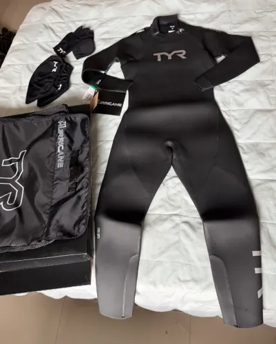 Roupa de Neoprene Triathlon Natação TYR