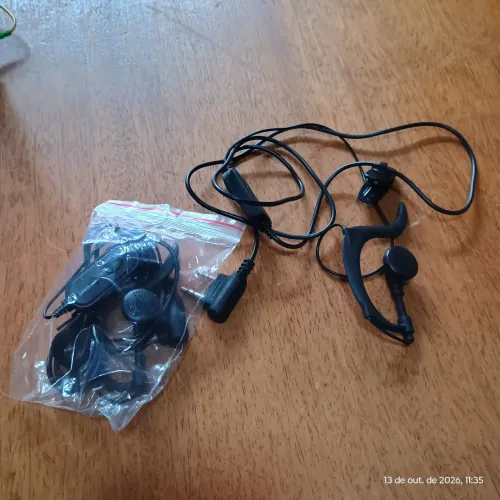 fone auricular com microfone e PTT (Push-to-Talk) com conector de 2 pinos