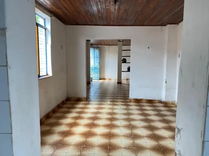 CASA À VENDA EM CAROLINA - MA | CENTRO - 4 QUARTOS + 2 BANHEIROS + LOJA + QUINTAL