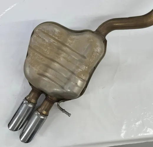Abafador final Jetta 