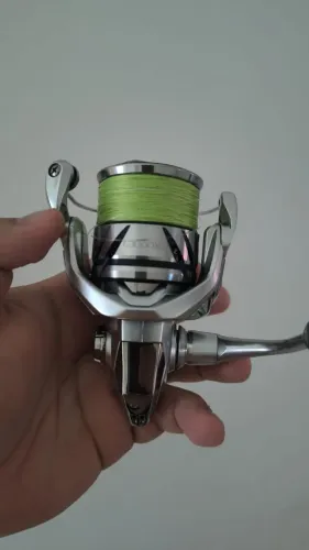 Molinete Shimano Stradic C3000SHG