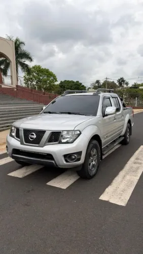 Nissan Frontier SV AT. CD 4X4 2.5 TB Dies. Aut. 2016