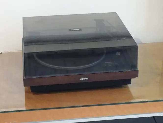 Toca Discos Gradiente S-95