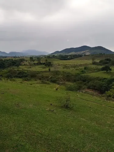 Excelente Sítio à apenas 3km da Rodovia Mario Covas BR-101 Somente 40 minutos do Rio de Ja