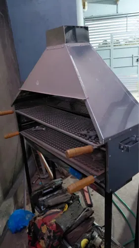 Churrasqueira de inox, comprou mas nunca usou, interessado chamar no privado