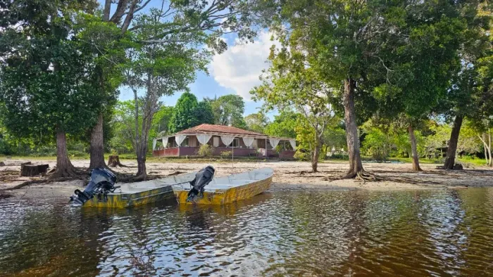 VENDE-SE HOTEL 250m x 2.000m, totalizando 50 hectares