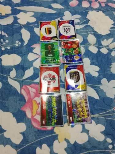 Figurinha da copa brilhante todas 8