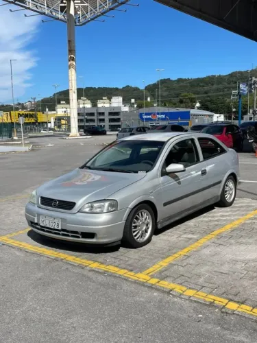 Chevrolet Astra 2.0/ CD/ Sunny/ GLS 2.0 8V 3P 2002