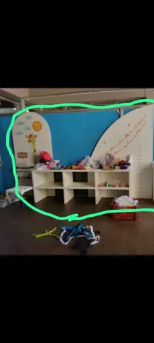Estante e adorno infantil