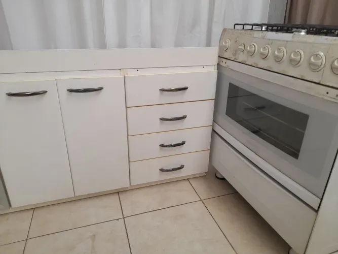 ARMÁRIO E FOGÃO OS DOIS JUNTOS 140.00