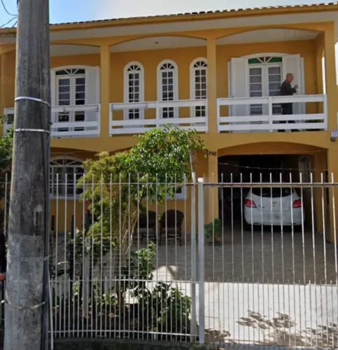 Alugo casa térreo